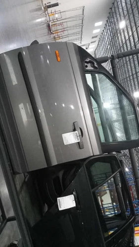 2008 Land Rover Range rover sport Fron Used OEM complete door assembly used OEM complete door assembly