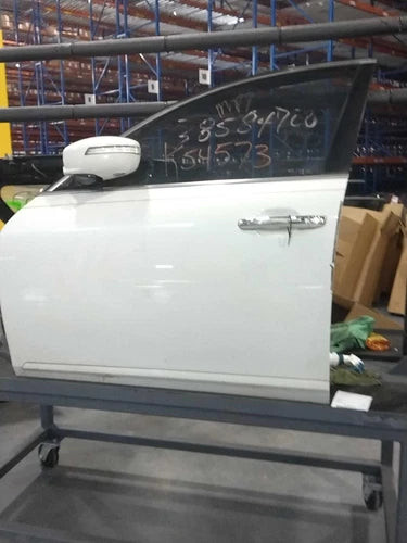 2013 Hyundai Genesis electric windows Used OEM complete door assembly used OEM complete door assembly