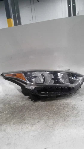 2020 Kia Forte Sedan halogen projector w/o L Used OEM headlight used OEM headlight