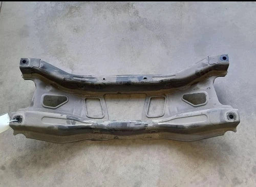 15 - 22 Jeep Renegade 4x2 FWD Rear Crossmember Subframe OEM 68406150AA used OEM rear subframe and crossmember