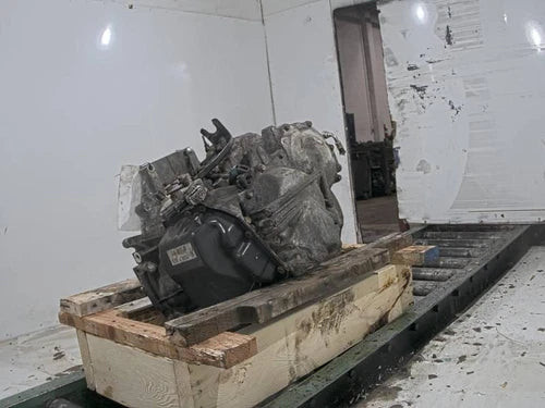 2005 Chevrolet Equinox Black Automatic Transmission Assembly OEM Tested Used used OEM transmission assembly