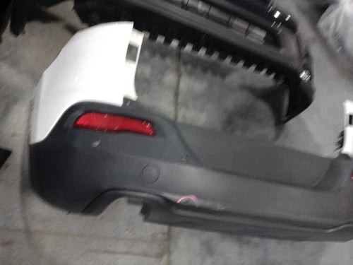 2016 Jeep Cherokee w/o rear tow hook w/o tr Used OEM bumper cover used OEM bumper cover