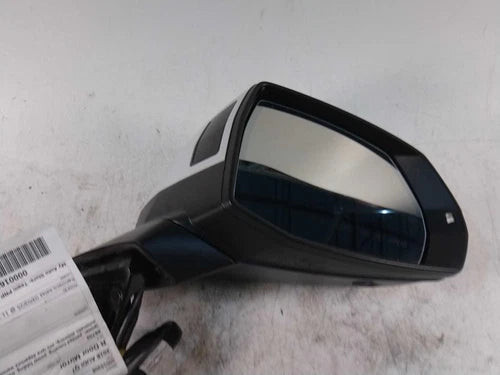 2018 Audi Q7 Right White OEM Door Mirror Used Minor Blemishes used OEM door mirror