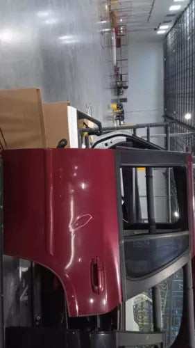 2008 GMC Envoy door extends into wh Used OEM complete door assembly used OEM complete door assembly