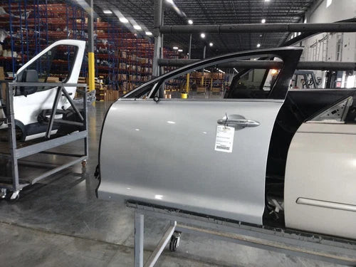 2015 Jaguar Xj Front Left Used OEM complete door assembly used OEM complete door assembly