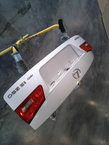 2007 Lexus is250 w/o spoiler w/rear view camera Used OEM deck lid used OEM deck lid