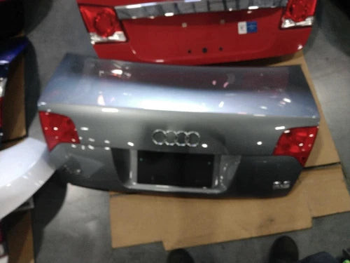 2006 Audi A4 Silver OEM Tailgate 8E5827023K Used 6 Mo Warranty used OEM liftgate or tailgate