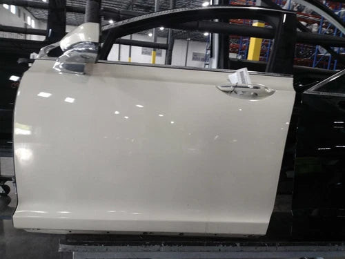 Lincoln MKZ 2015 Left Front Door OEM White Used 4WD 2.0L used OEM complete door assembly
