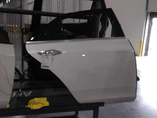 2016 Cadillac Cts tempered glass B Used OEM complete door assembly used OEM complete door assembly