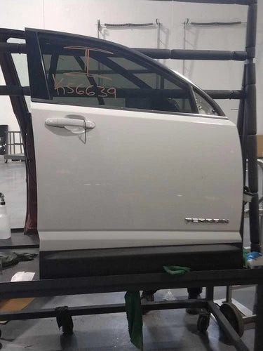 GMC Terrain 2012 Right Front Passenger Door OEM Used White SLE SUV used OEM complete door assembly