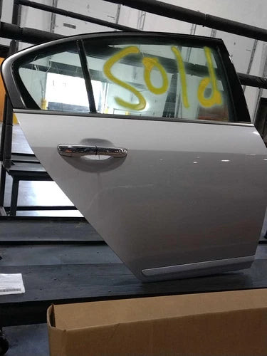 2014 Hyundai Genesis RH Right Rear Door OEM White Used 4DR 130-50358AR used OEM complete door assembly