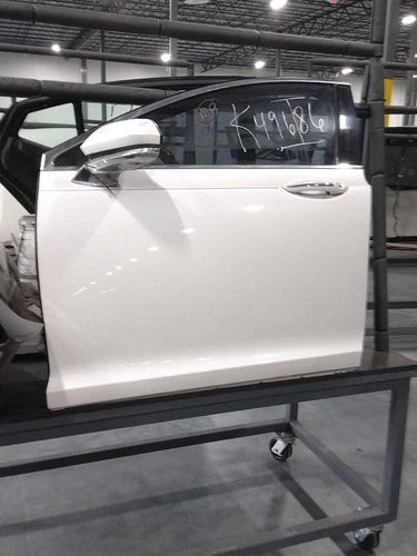 Lincoln MKZ 2016 LH Left White OEM Used Door 4DR Power Window Puddle used OEM complete door assembly