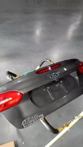 2018 Ford Focus rear view camera Sdn w/o spoiler Used OEM deck lid used OEM deck lid