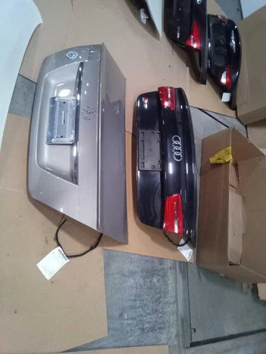 2009 Mercedes-Benz Mercedes c-class 204 Type C250 Sdn Used OEM deck lid used OEM deck lid