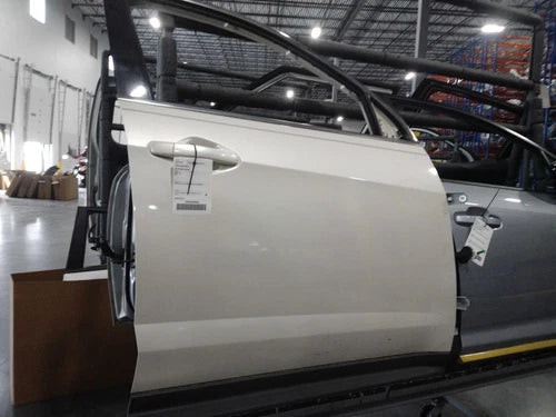 2014 Chevrolet Equinox Front Right Gr Used OEM complete door assembly used OEM complete door assembly