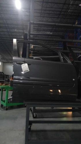 2009 Chevrolet Equinox Front Right Gr Used OEM complete door assembly used OEM complete door assembly