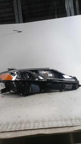 Toyota Camry 2018 Headlight Assembly OEM R Blue Used 4DR OEM Genuine used OEM headlight