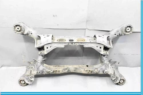 07-17 Lexus XF40 LS600h LS460 Rear Sub Frame Subframe Crossmember Cradle OEM used OEM rear subframe and crossmember