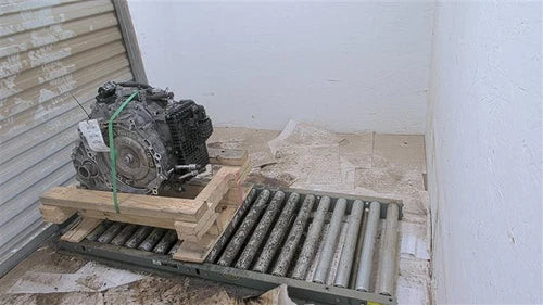 2018 Jeep Renegade Automatic Transmission Assembly OEM Grey Used 66000 Miles used OEM transmission assembly
