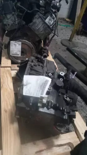 2014 Chevrolet Cruze Automatic Transmission OEM Used Runs & Drives 146K Miles used OEM transmission assembly