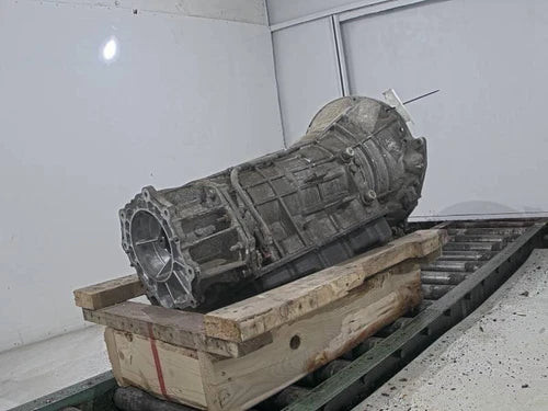 2013 Jeep Grand cherokee AT 5.7L 4x4 Used OEM transmission assembly used OEM transmission assembly