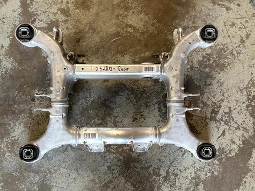 11-16 BMW F10 5 SERIES 528i REAR SUBFRAME CROSSMEMBER OEM used OEM rear subframe and crossmember
