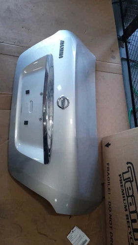 2011 Nissan Maxima Silver OEM Tailgate No Spoiler No Camera Used Salvage used OEM spoiler