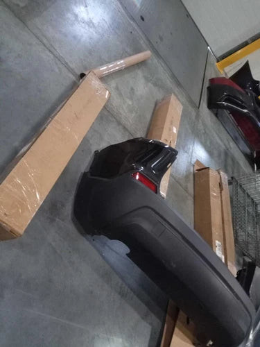 2021 Jeep Cherokee Black Rear Bumper Assembly OEM Used 14000 Miles used OEM bumper cover