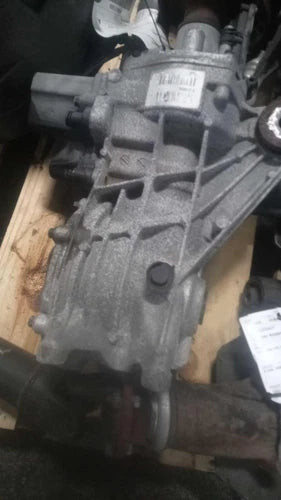 2020 Volvo v60 rear w/o hybrid Gr Used OEM differential carrier used OEM differential carrier