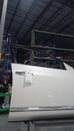 2011 Nissan Rogue electric Front Righ Used OEM complete door assembly used OEM complete door assembly