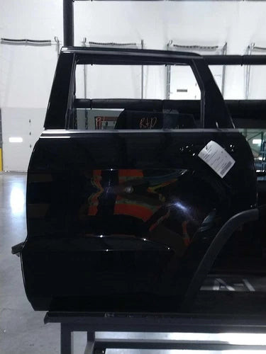 2020 Jeep Grand cherokee electric a Used OEM complete door assembly used OEM complete door assembly