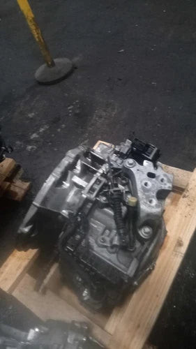2017 Jeep Cherokee OEM Automatic Transmission Assembly Black Used 95000 Miles used OEM transmission assembly