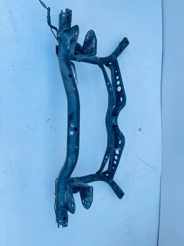 2015 VOLKSWAGEN TDI REAR SUBFRAME SUB FRAME CROSSMEMBER CRADLE OEM used OEM rear subframe and crossmember