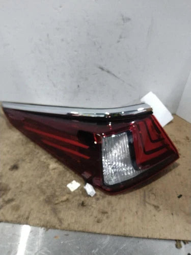 2021 Lexus es350 North America built q Used OEM tail light used OEM tail light