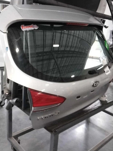 2017 Kia Forte Htbk incandescent lamps w/o rear view camera Used OEM deck lid used OEM deck lid