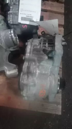 Used 2023 Kia Sportage Transfer Case OEM Grey 6-Month Warranty used OEM transfer case
