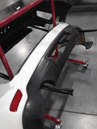 2014 Jeep Grand cherokee Limited w/o traile Used OEM bumper cover used OEM bumper cover