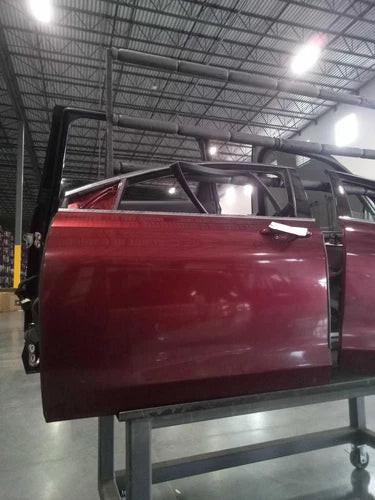2015 Chrysler 200 electric Sdn 2 pin w Used OEM complete door assembly used OEM complete door assembly
