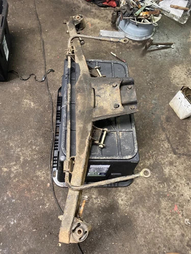 E10 Factory Rear Subframe Axle Carrier Cross Member BMW 2002 114 1602 OEM used OEM rear subframe and crossmember