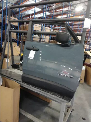 2018 Jeep Renegade R Right Front Door Blue OEM Used 6 Mo Warranty used OEM complete door assembly