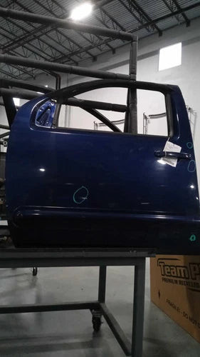 2011 Nissan Pathfinder w/body side mou Used OEM complete door assembly used OEM complete door assembly