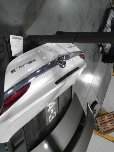 Buick Regal 2017 White OEM Deck Lid Used W/o Spoiler 14-17 used OEM deck lid