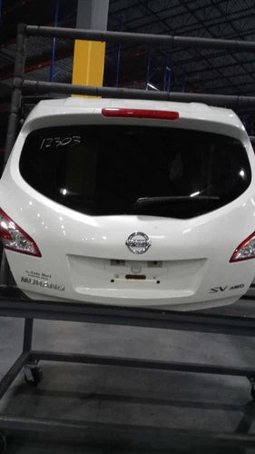 2011 Nissan Murano OEM White Tailgate Tailgate with Warranty 6 Months Used used OEM liftgate or tailgate