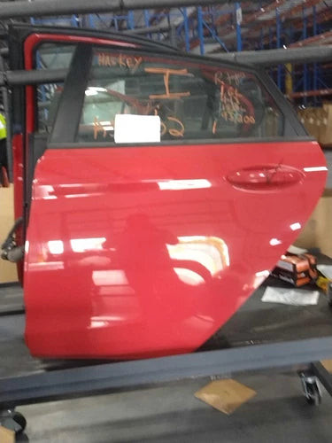 2013 Ford Fiesta 4 Dr Sdn electric Used OEM complete door assembly used OEM complete door assembly