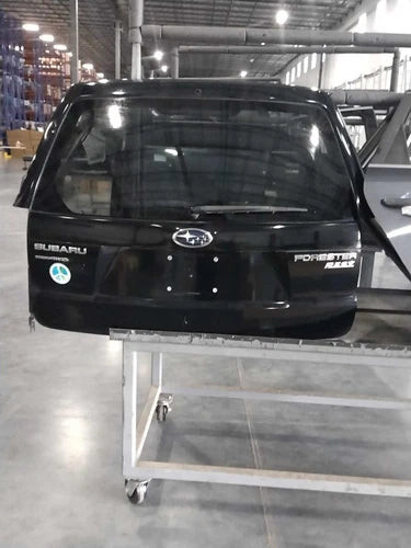 2013 Subaru Forester w/spoiler Used OEM deck lid used OEM deck lid