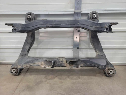 14-23 Jeep Cherokee Rear Crossmember Subframe Opt SDJ Genuine OEM 04877620AG used OEM rear subframe and crossmember