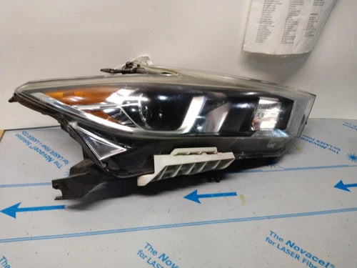 Nissan Maxima 2016 Headlight Assembly OEM Used R Silver 138K Miles used OEM headlight