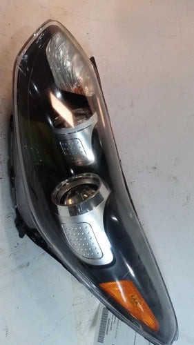 2018 Kia Sportage AWD halogen LED daytime run Used OEM headlight used OEM headlight