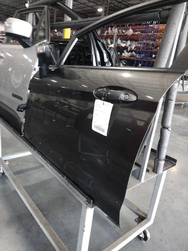 2016 Ford Fiesta manual windows L. w/k Used OEM complete door assembly used OEM complete door assembly