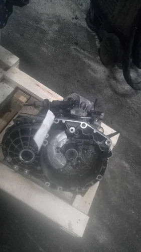 2013 Dodge Dart Manual Transmission Assembly Black OEM 1.4L Used used OEM transmission assembly